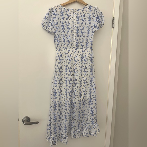 Forever 21 Floral Dress - Picture 4 of 7